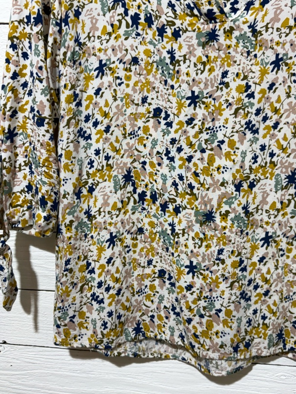 Lightweight Floral V-Neck Blouse - White Multi Colored Xsmall tops - Picture 4 of 6